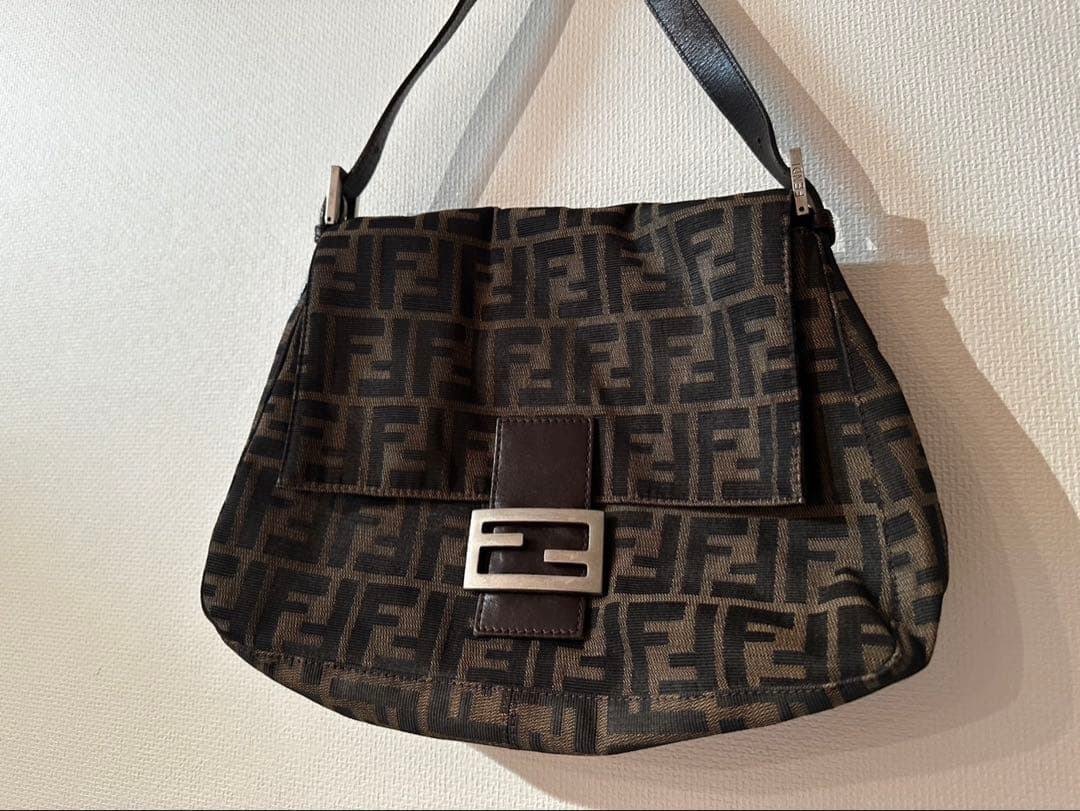 Fendi フェンディ 美品 ズッカ柄ナイロンショルダーバッグ