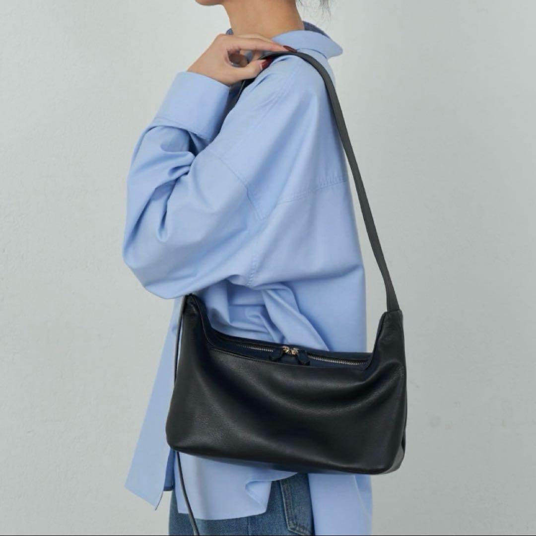 ガリャルダガランテ 撥水レザー クロスボディバッグ 牛革ショルダー本革