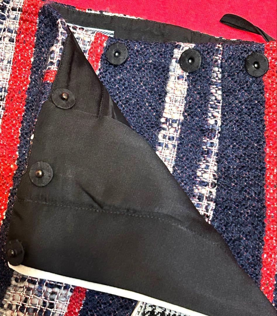 膝丈　プラダ　ツイード生地　チェック　巻き スカート　プリーツ　ウール　赤 紺