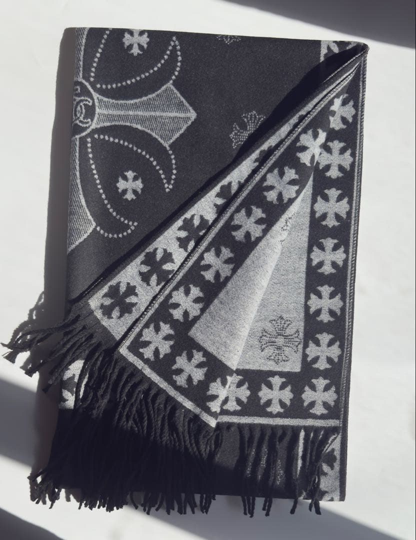 りょう新品未使用クロムハーツ柄クロスchクロス大判カミシアストールマフラー