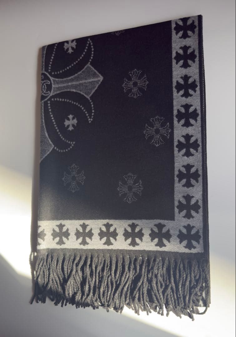 りょう新品未使用クロムハーツ柄クロスchクロス大判カミシアストールマフラー