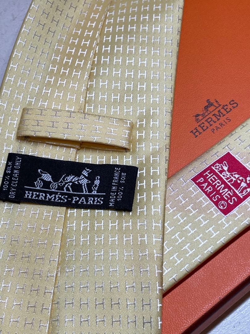 【新品未使用】HERMES イエロー H総柄ネクタイ　シルク100%　成人式向け