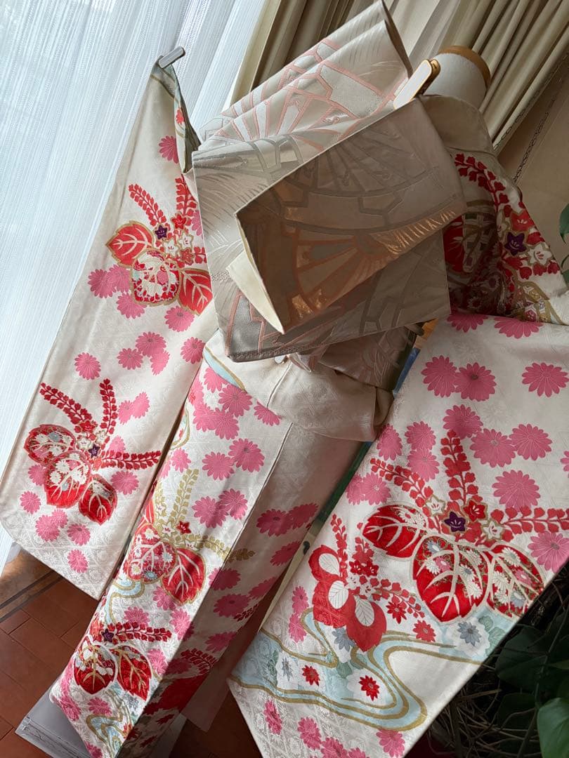 振袖フルセット アイボリー×ピンク×コーラル×ペールブルー×ゴールド 古典柄