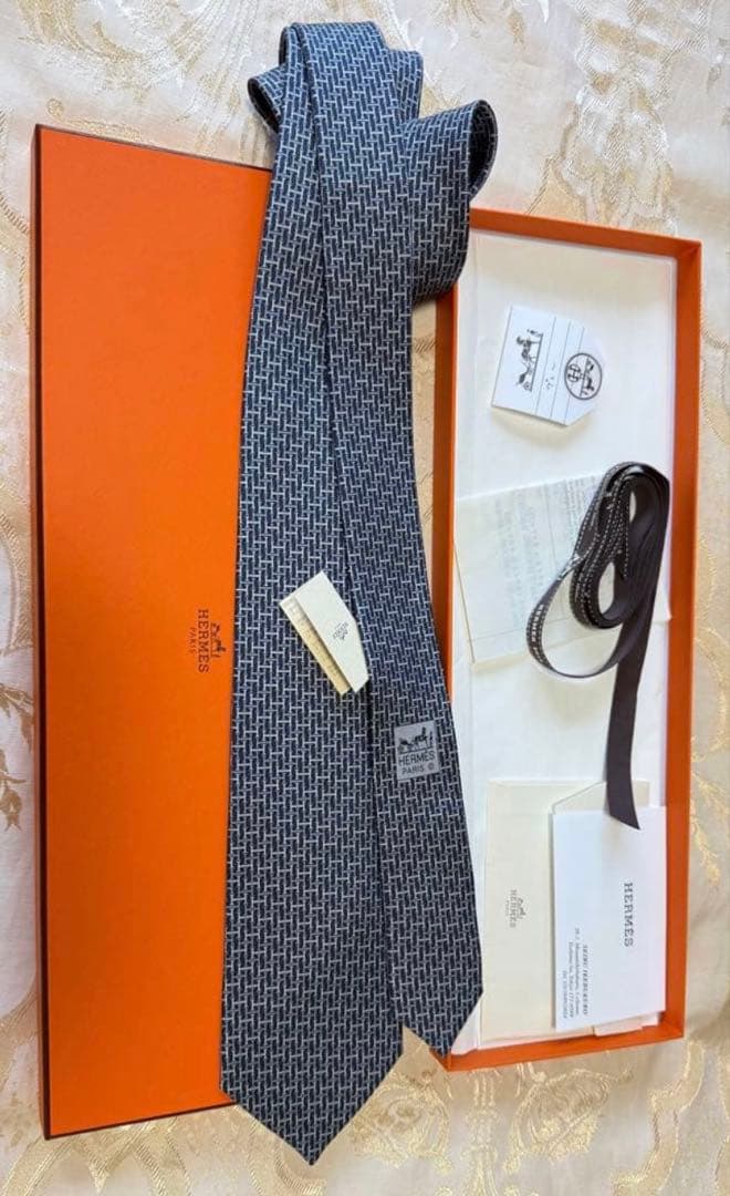 ⭐️タグ付け新品⭐️HERMES エルメス ネクタイ H柄 ブルー
