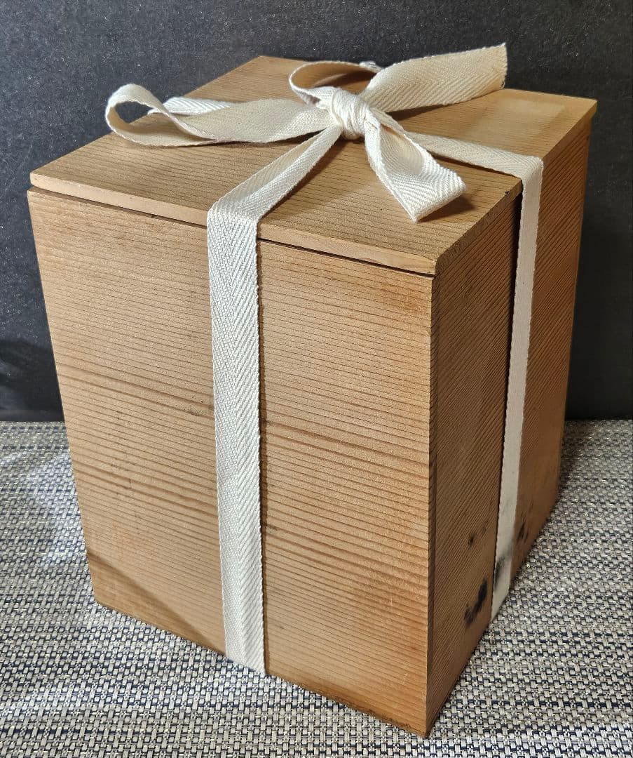 朝鮮半島古陶磁器　新羅土器　三角透かし造幾何学文様蓋付　香炉　祭器　古代陶磁器