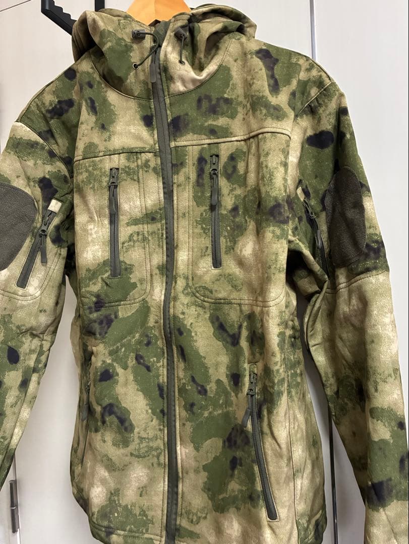 未使用保管品ロシア軍北朝鮮軍仕様迷彩ソフトシェルジャケット軽量堅牢極暖お洒落です