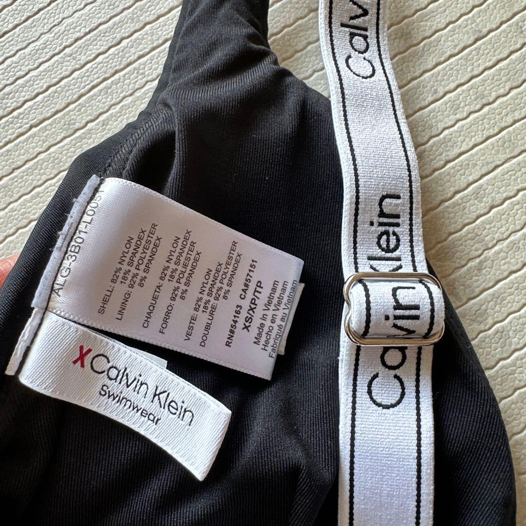 カルバンクライン　水着　ビキニ
