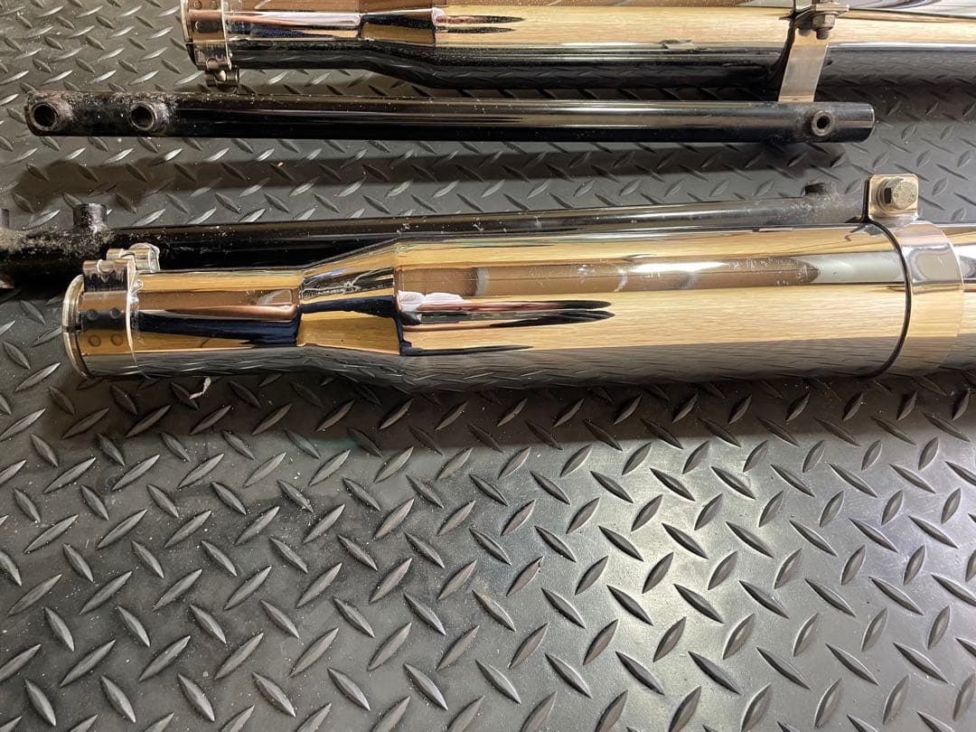 モーターステージマフラー　スリップオンストレート管