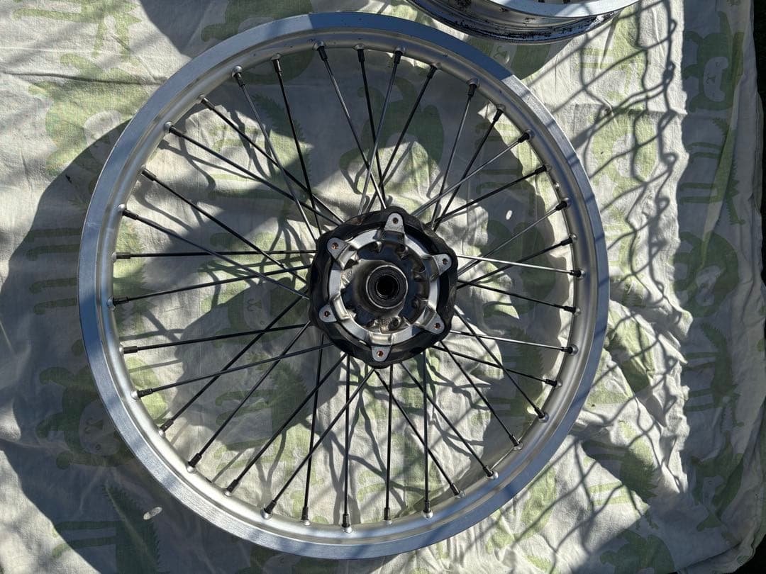 wr250r 純正ホイール　新品チューブ付き