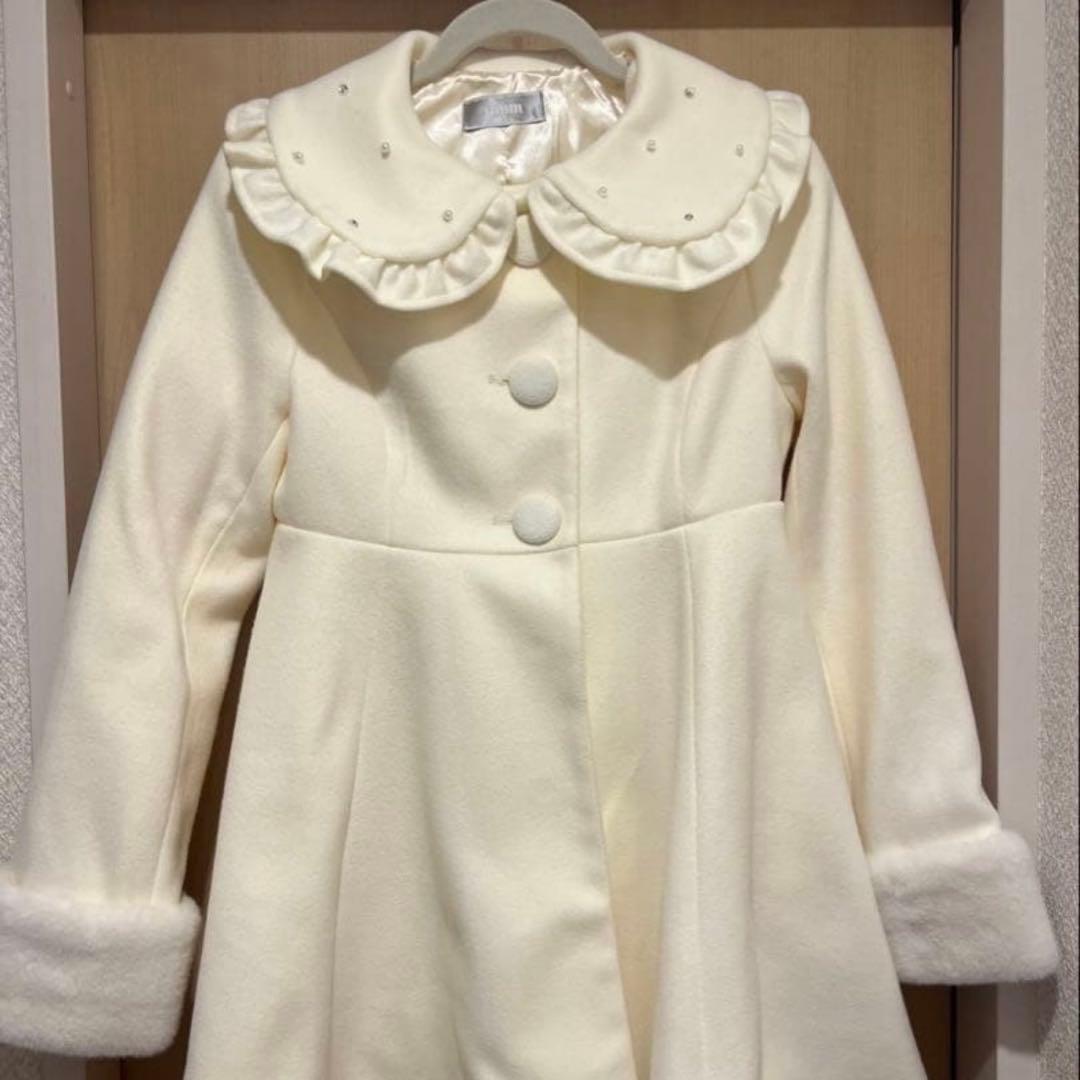 ビジューカラードーリーフレアコート　フリル襟　ロングコート ホワイト