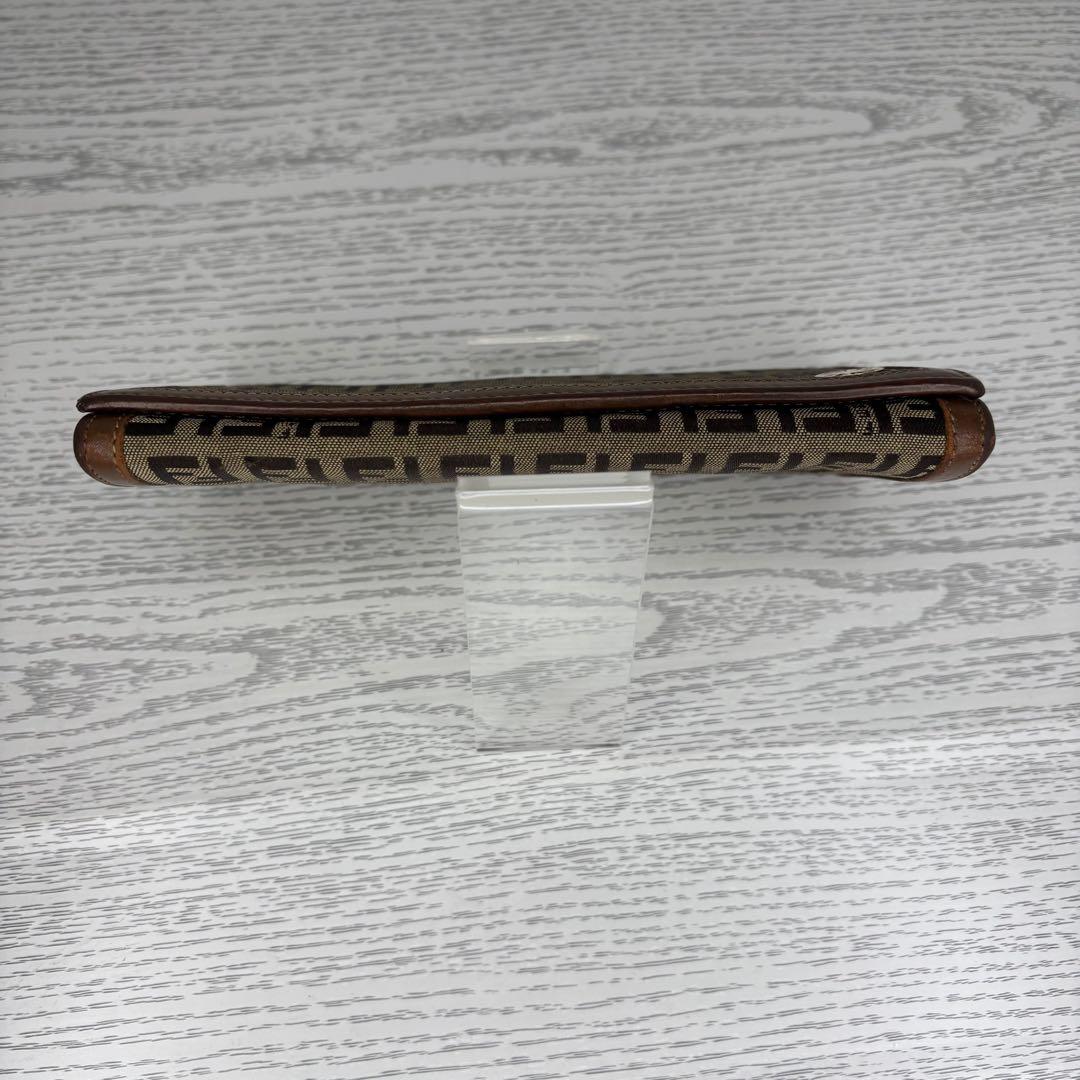 極美品　FENDI フェンディ　長財布　二つ折り　S8068
