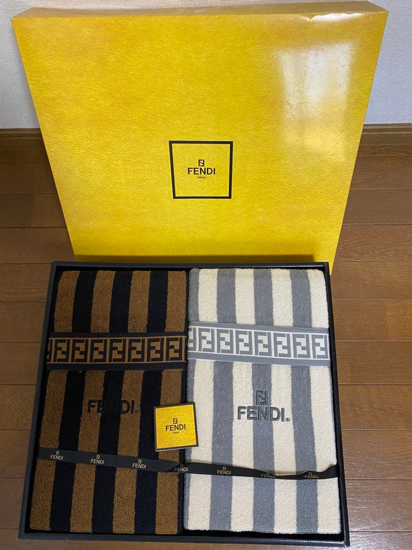 FENDI タオルケット 140cm x 200cm ２枚