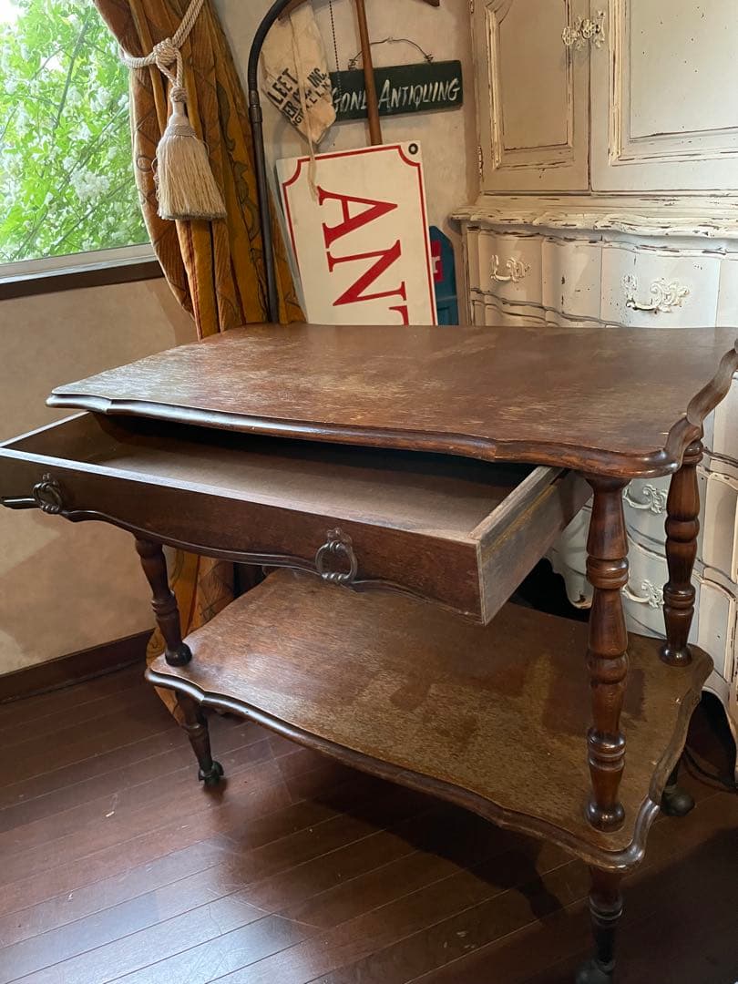 フランス　アンティーク　家具　二段　テーブル　飾り棚　トローリ　ワゴン　シェルフ