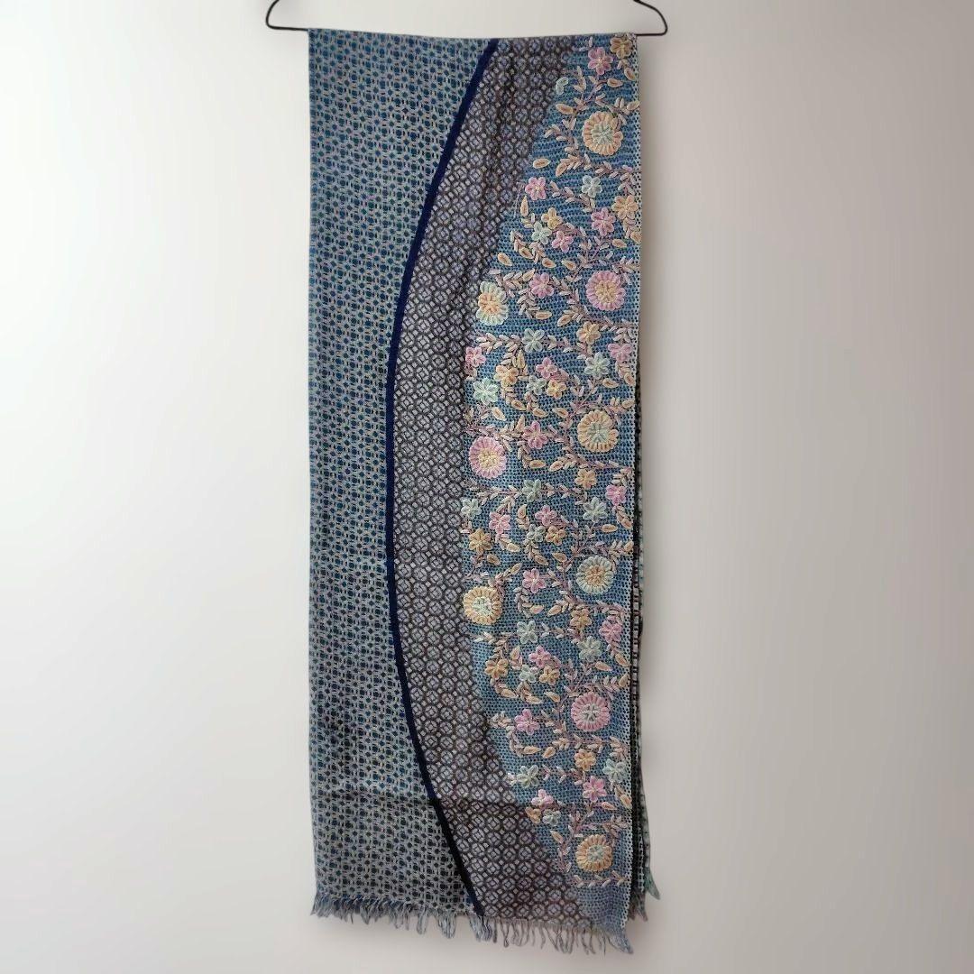 ターラブランカ 大判ストール 花柄刺繍 フリンジ付