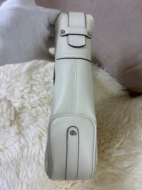 ☆極美品☆フェラガモ　ガンチーニ 2WAYバック　サフィアーノレザー　クリーム系