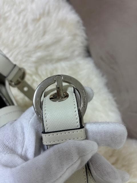 ☆極美品☆フェラガモ　ガンチーニ 2WAYバック　サフィアーノレザー　クリーム系