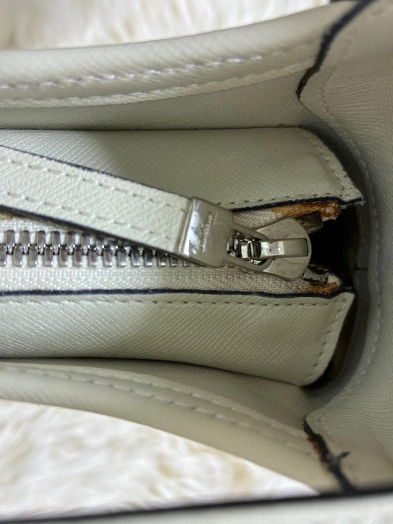 ☆極美品☆フェラガモ　ガンチーニ 2WAYバック　サフィアーノレザー　クリーム系