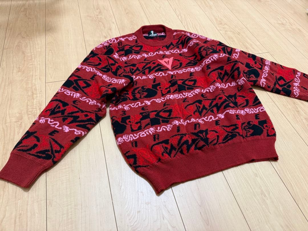 ダイネーゼ Dainese 赤 グラフィックニットセーター