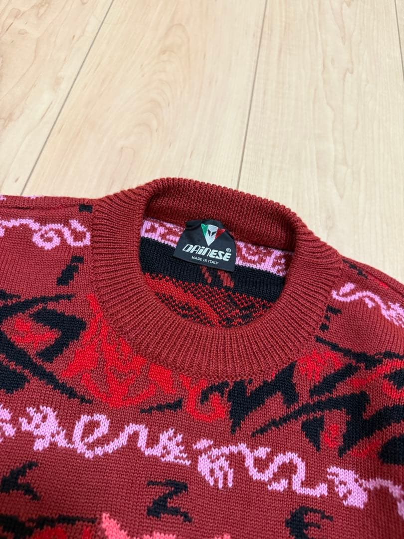 ダイネーゼ Dainese 赤 グラフィックニットセーター