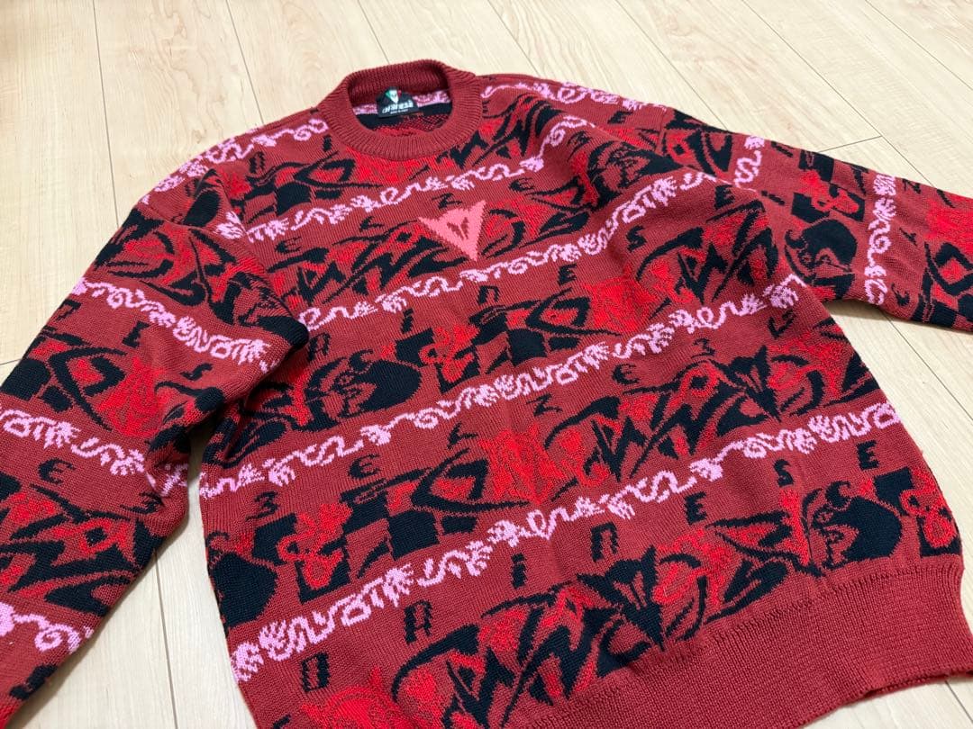 ダイネーゼ Dainese 赤 グラフィックニットセーター