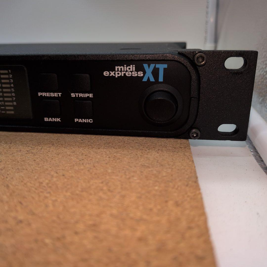 MOTU MIDI express XT MIDIインターフェイス