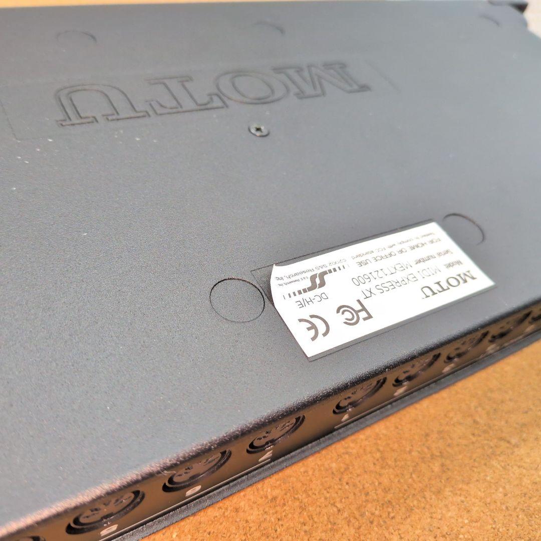 MOTU MIDI express XT MIDIインターフェイス