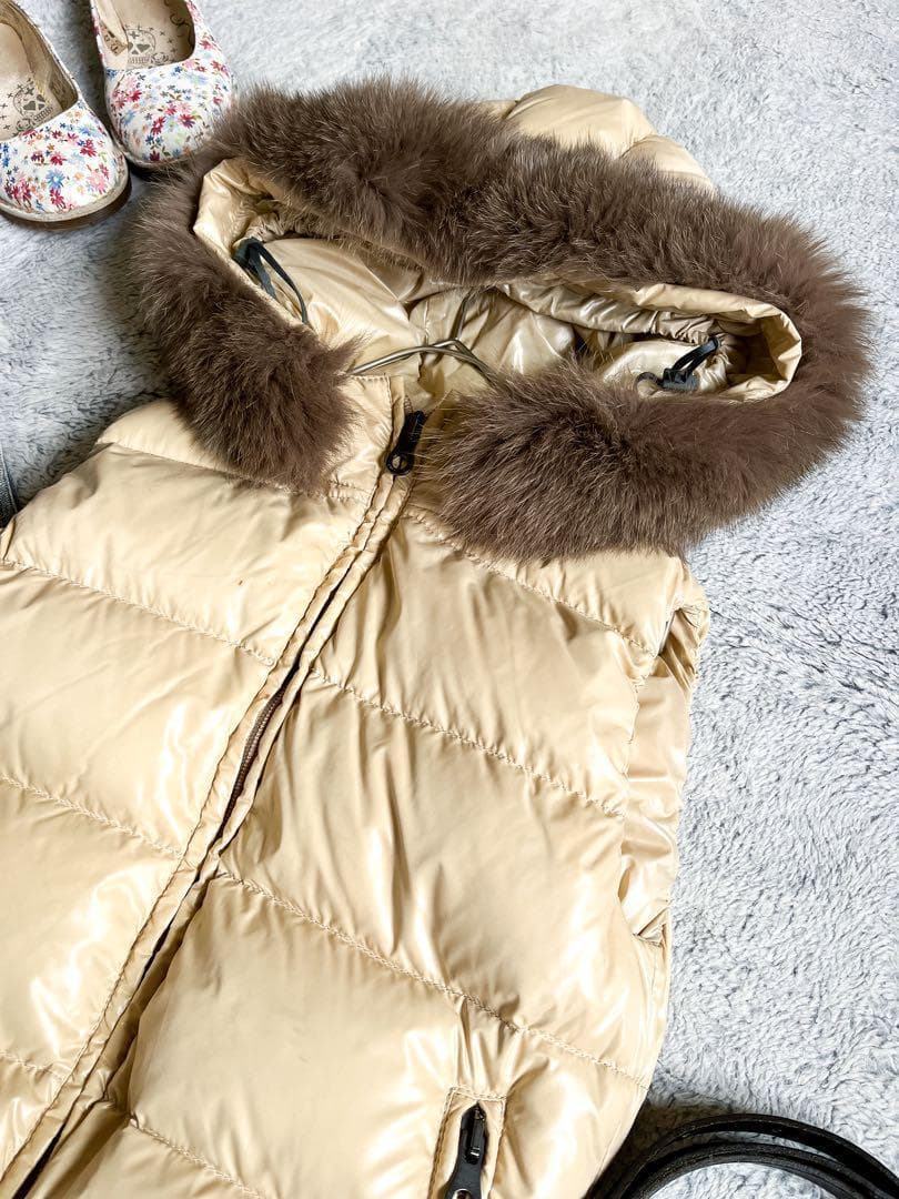 極暖【DUVETICA】デュベティカ GOCCIA ファー付きダウンベスト 38