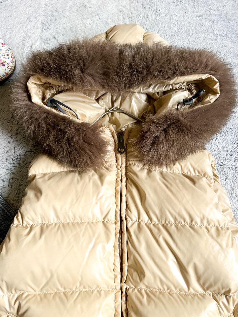 極暖【DUVETICA】デュベティカ GOCCIA ファー付きダウンベスト 38