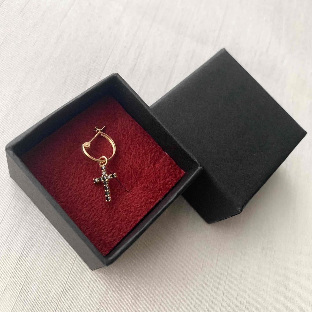＊馬券師にき＊【ブラックダイヤ0.1ctクロス+18金フープピアス 片耳】