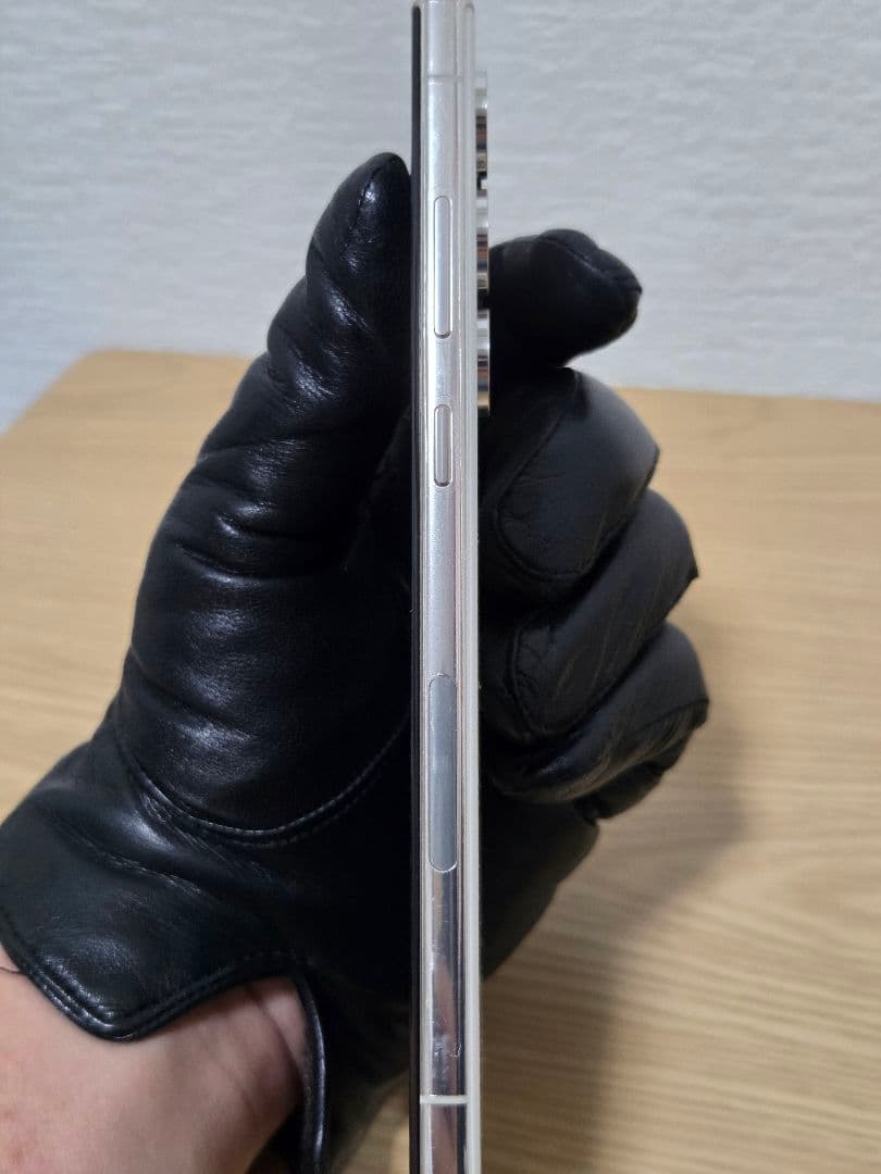 美品　Galaxy S23 Ultra 256GB クリーム（国内／SIMフリー