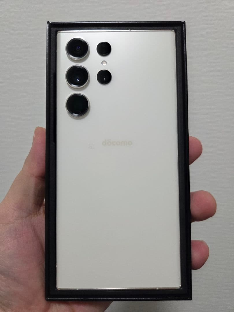 美品　Galaxy S23 Ultra 256GB クリーム（国内／SIMフリー