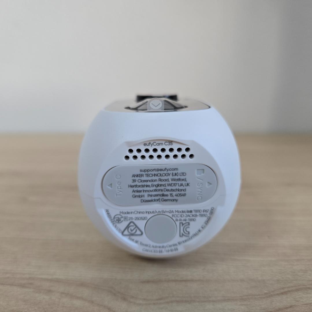 防犯カメラ Eufy eufyCam C35 2-Cam Kit + Solar Panel