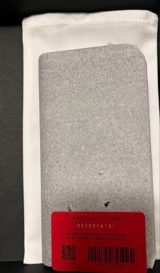 iPhone 17 Pro シュリンクレザー手帳型ケース　新品未開封　ブラック