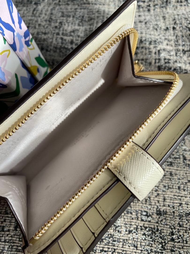 kate spade 二つ折り財布 花柄　アイボリー　箱付き