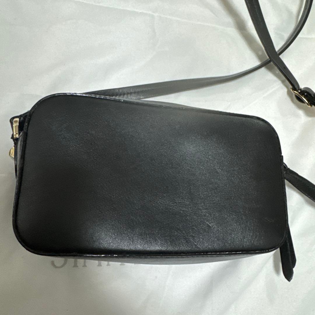 美品　ジミーチュウ　ショルダーバッグ　ゴールドロゴ　レザー　カメラバッグ