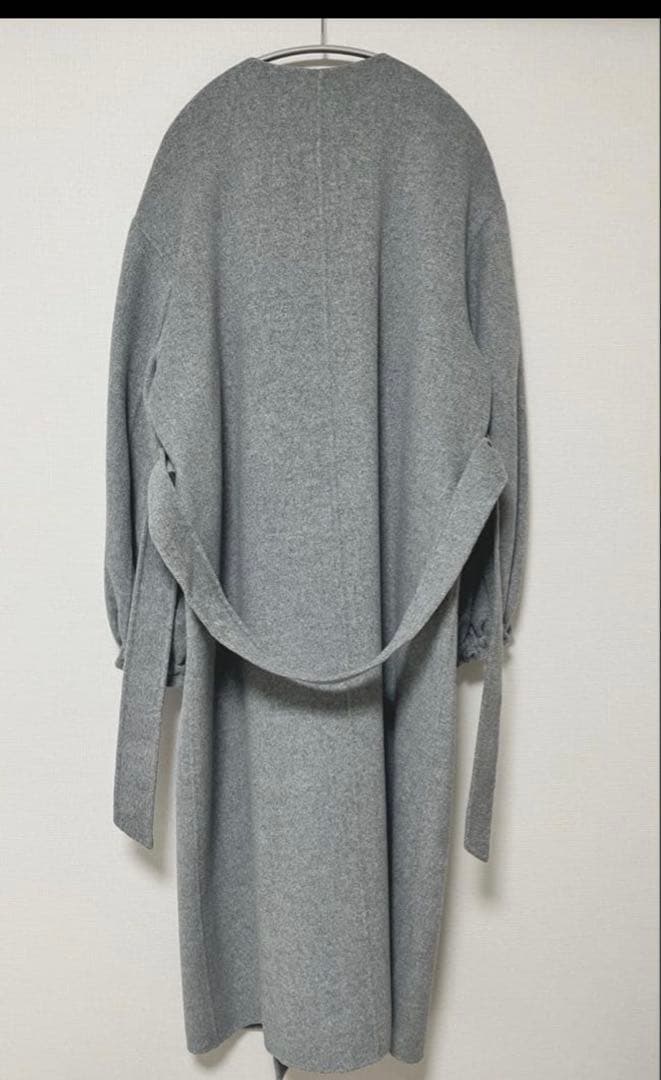 【値下げ】スピックアンドスパン ボリュームスリーブノーカラーリバーコート　グレー