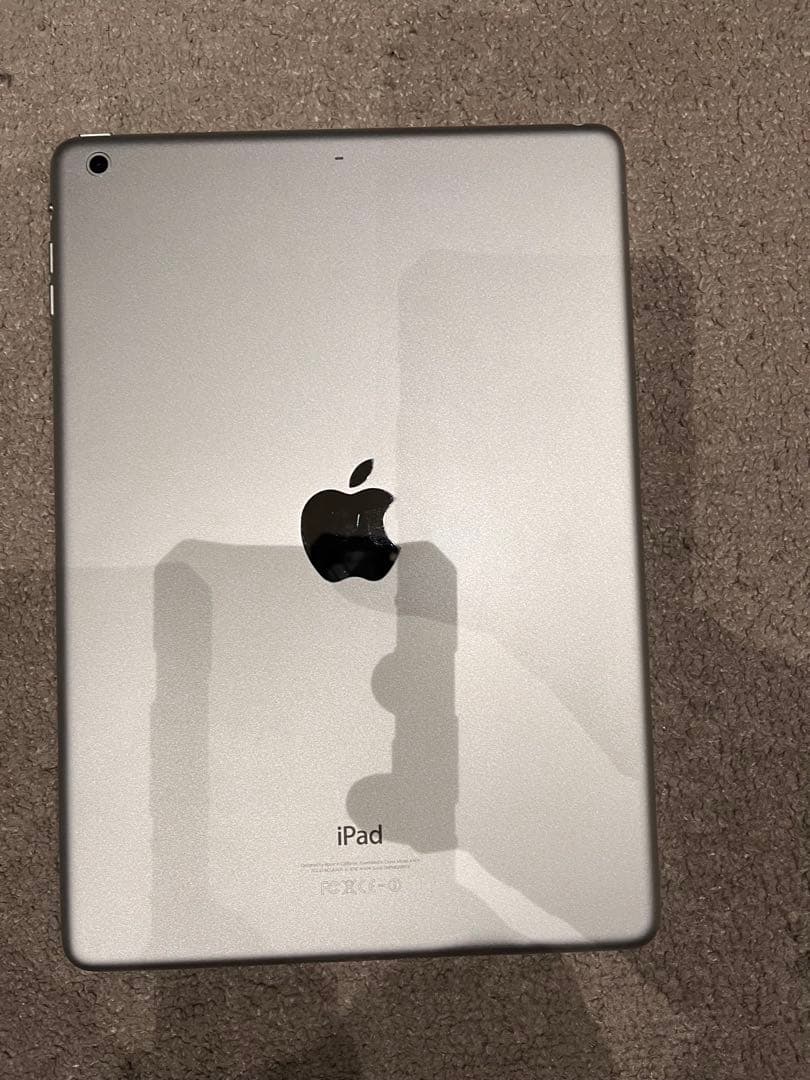 iPad Air WiFiモデル シルバー128GB