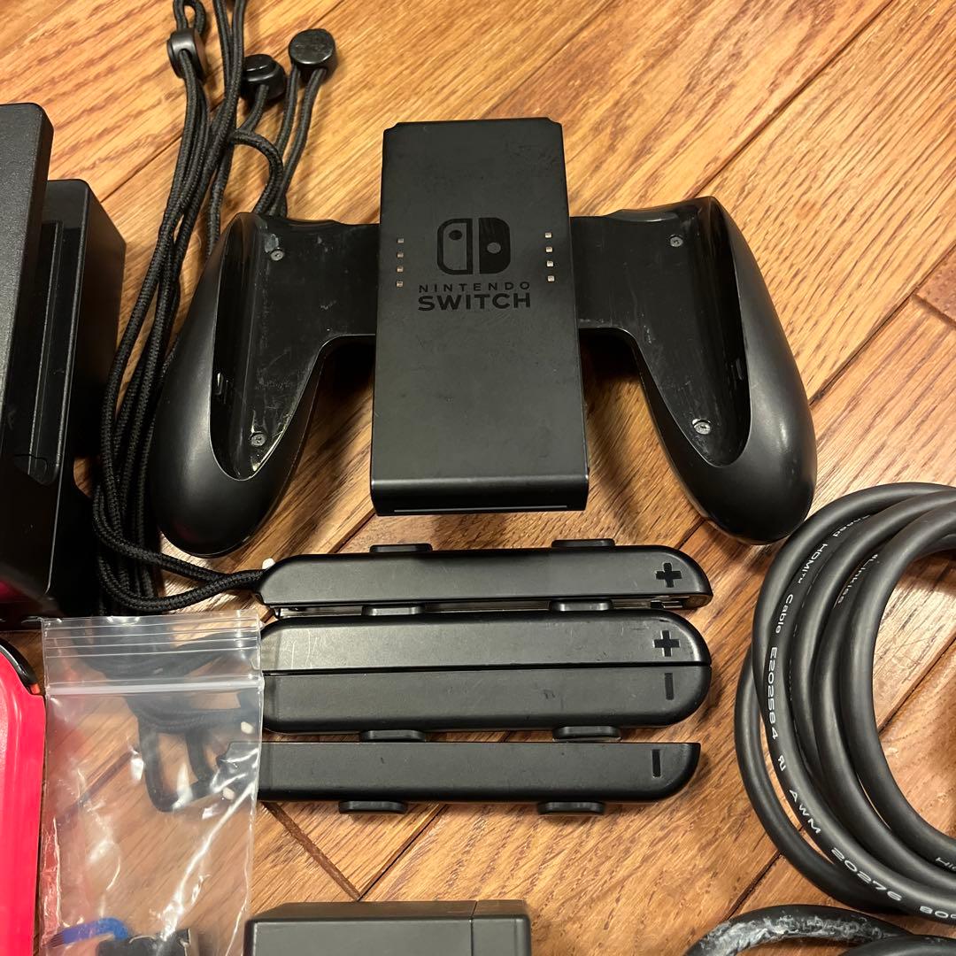 任天堂Switch本体・予備コントローラー2個・マリオオデッセイ他色々❗️