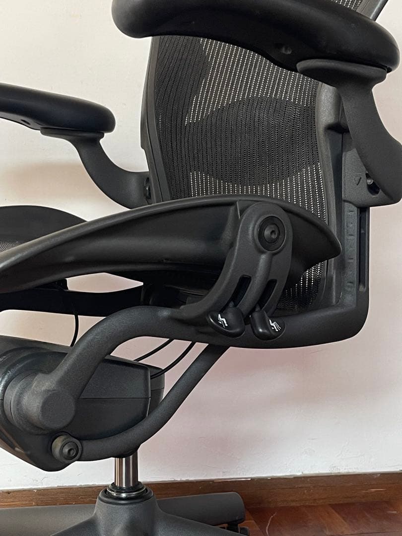 ハーマンミラー アーロンチェア Bサイズ フル装備