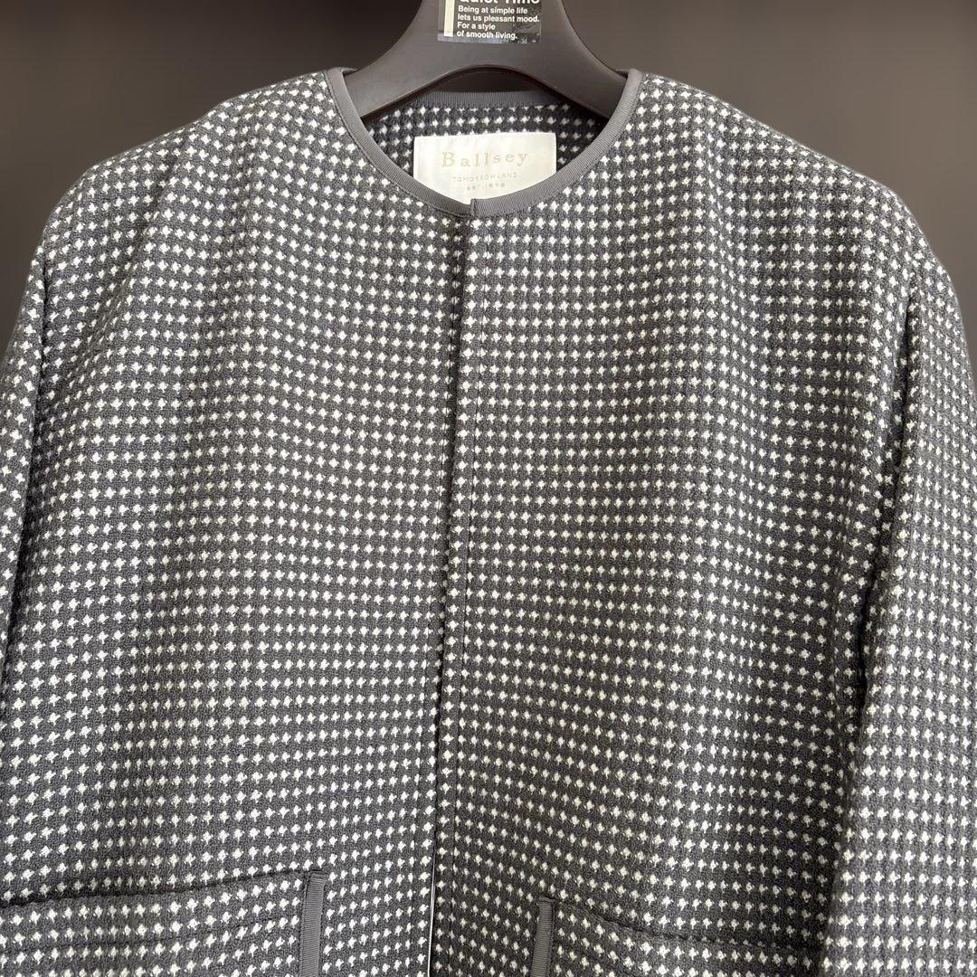 トゥモローランド　ノーカラージャケット　グレー