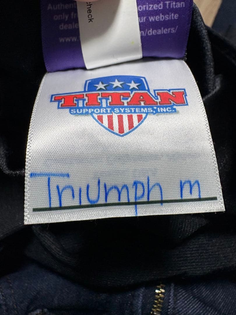 TITAN TRIUMPH シングレット M