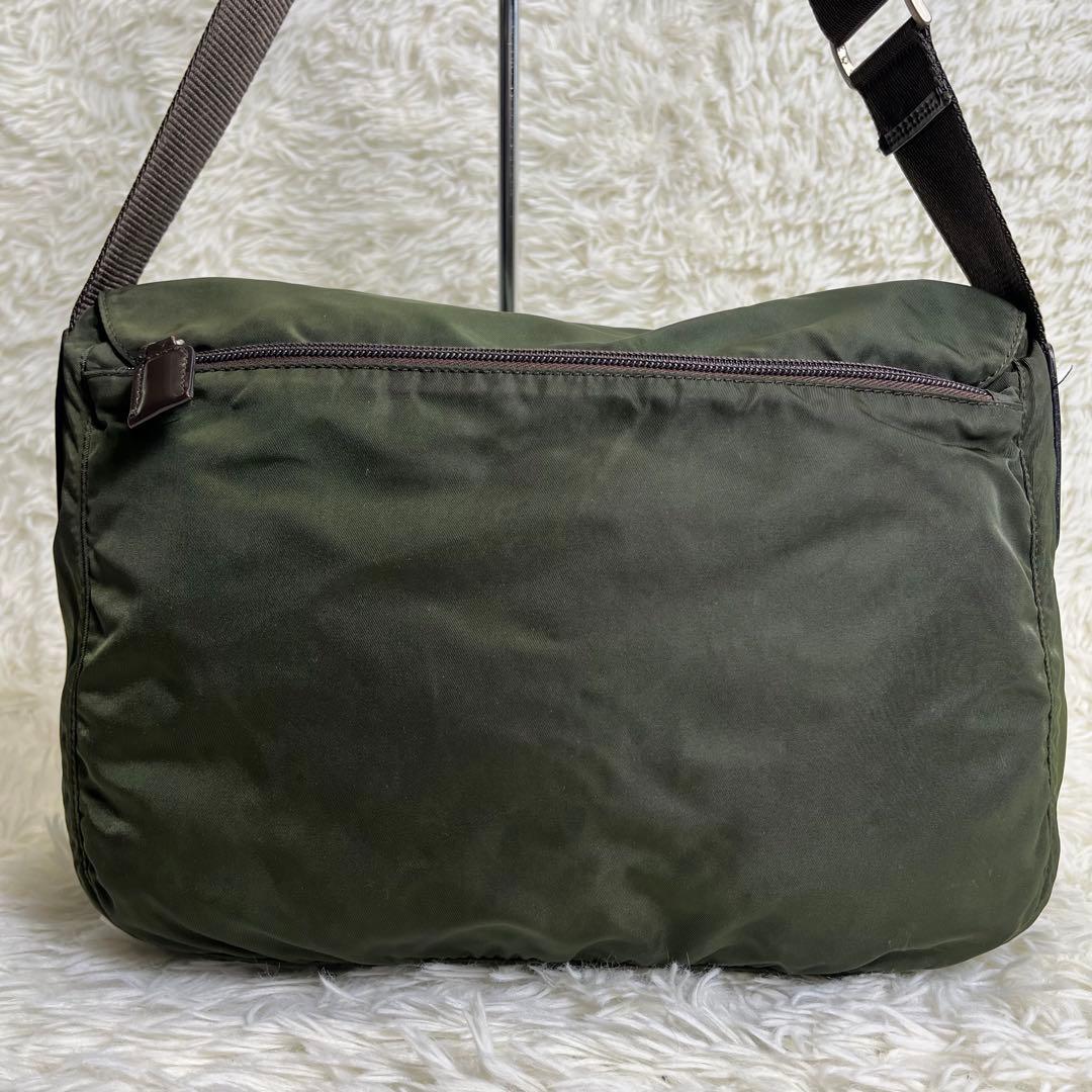 美品✨ PRADA メッセンジャーバッグ 三角ロゴ カーキ ナイロン レザー