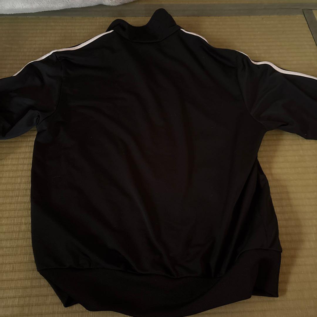 adidasトラックジャケットMサイズ