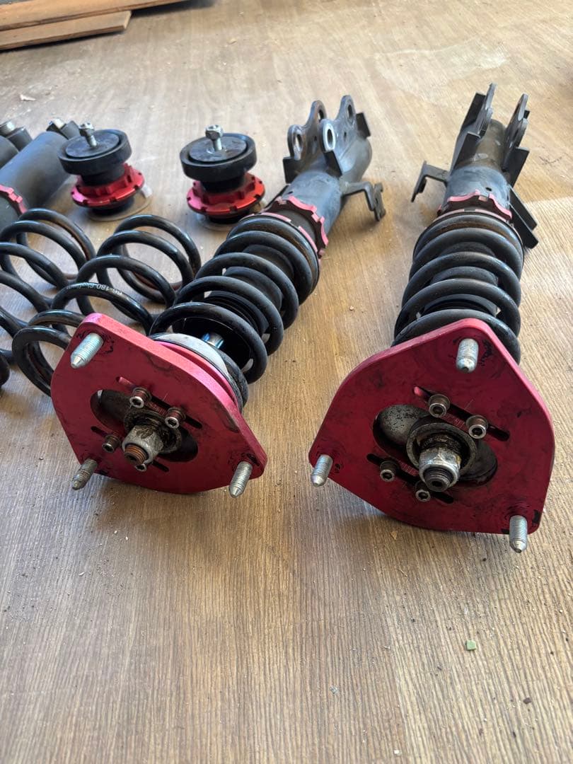 プリウスα ZVW41用車高調整式サスペンションセット