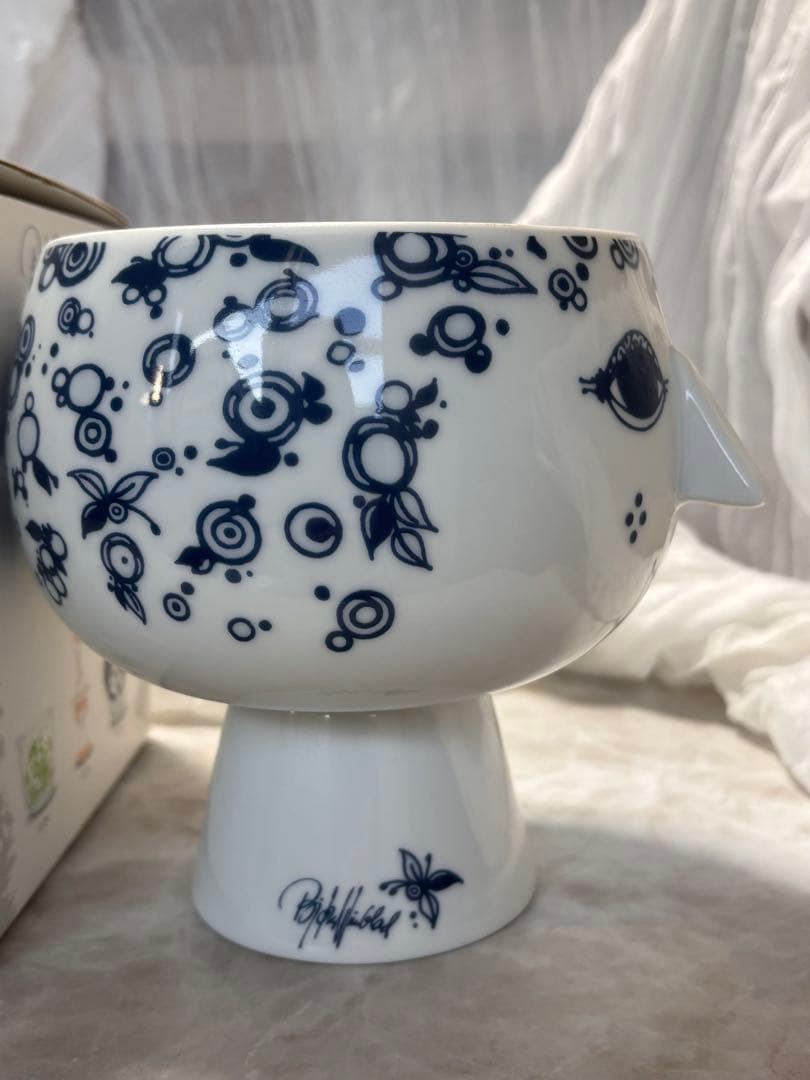 らーさんビヨンヴィンブラッドフラワーポット