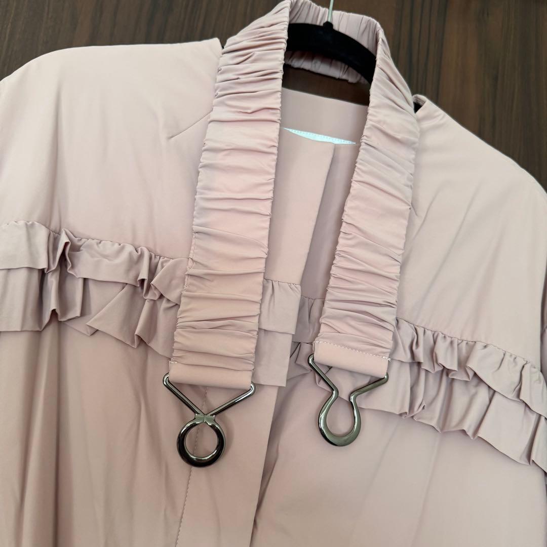 フリル付き中綿ピンクロングコート