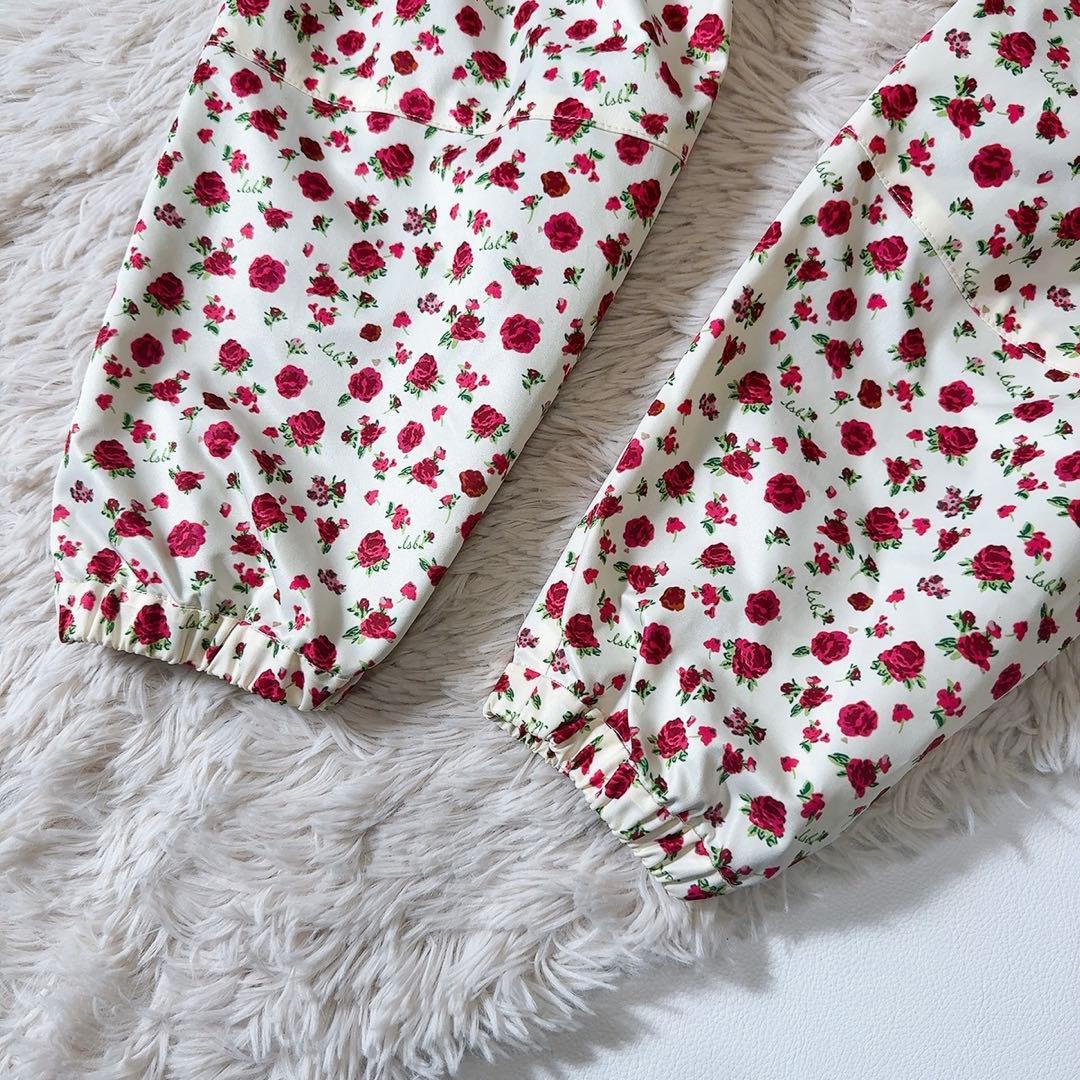 新品タグ付ꕥリトルサニーバイト 現行品 ローズレーヨンジャケット 花柄 大きめ