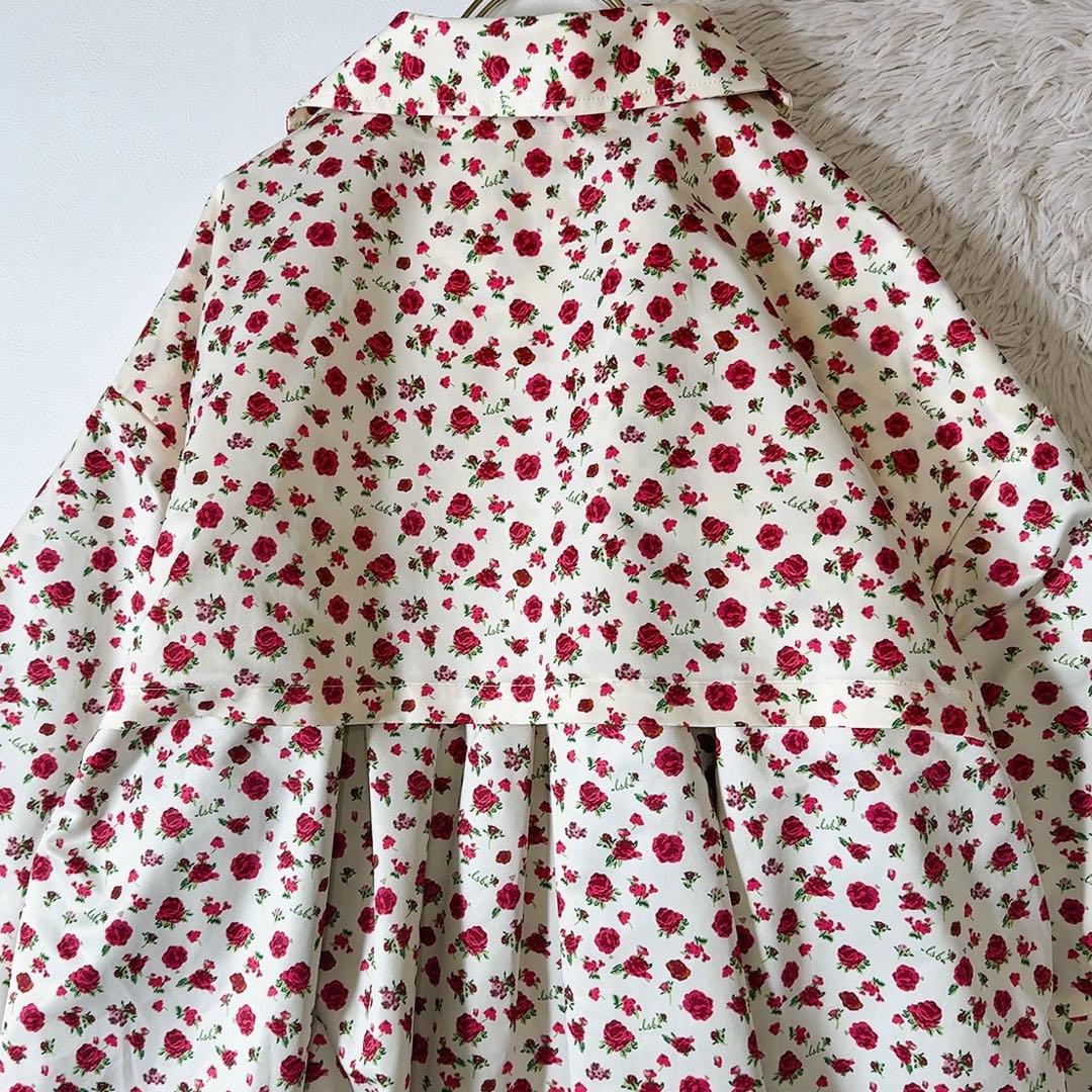 新品タグ付ꕥリトルサニーバイト 現行品 ローズレーヨンジャケット 花柄 大きめ