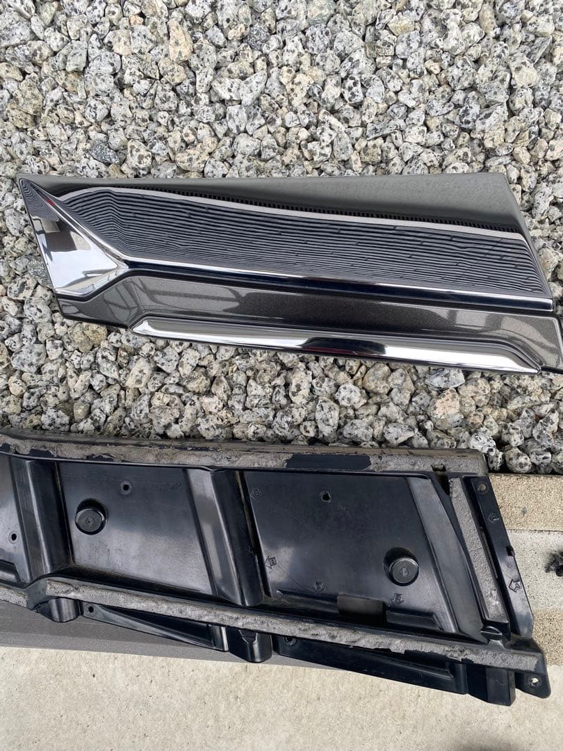 MODELLISTA 30アルファード　グリルカバー　中古　美品