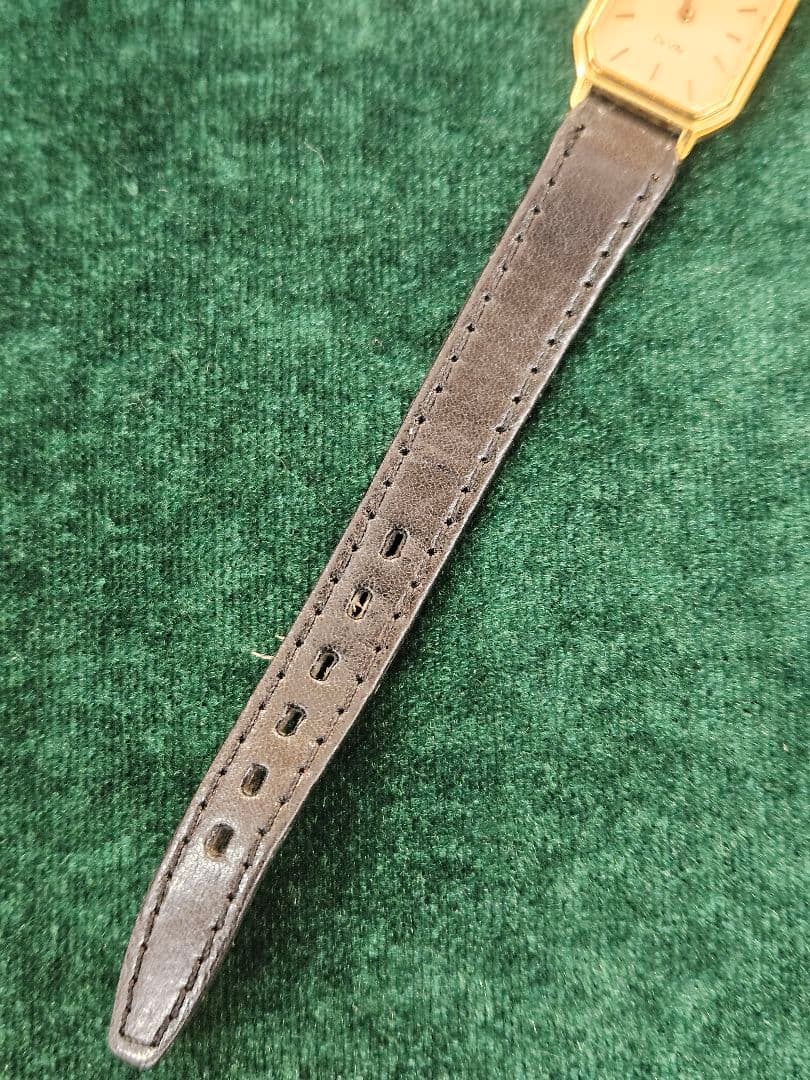 【OMEGA】オメガテヴィル De Ville クォーツゴールド腕時計 箱付！